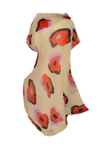 A detail shot of the Issey Miyake VERVE prêt à porter.