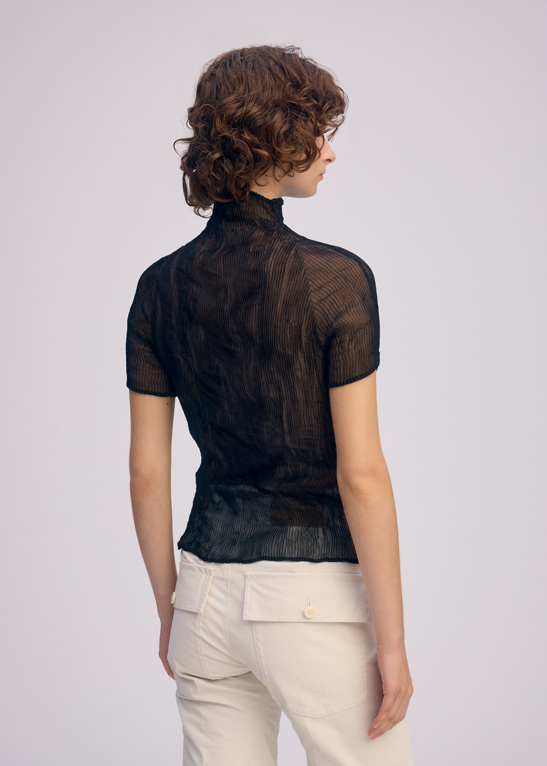 CHIFFON TWIST BK/WT-66 Top White – ISSEY MIYAKE EU