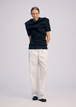 A model wears the Issey Miyake GENERIC WEAR prêt à porter.