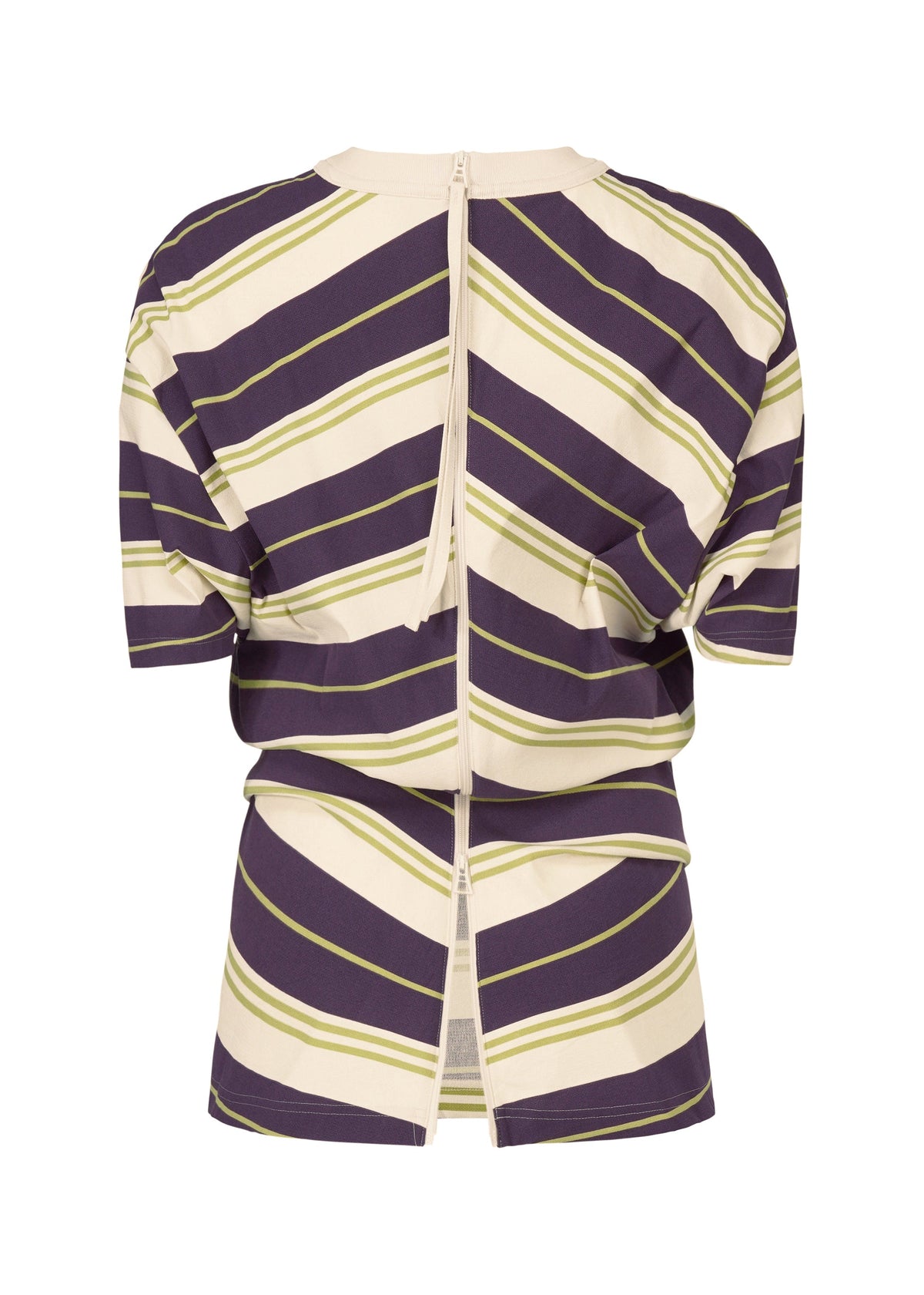 A detail shot of the Issey Miyake GENERIC WEAR?STRIPES prêt à porter.