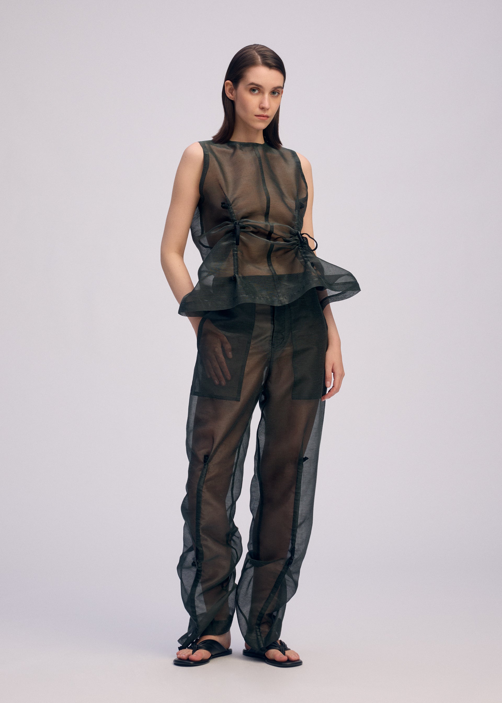 DRAW TO FORM Top Dark Green – ISSEY MIYAKE EU