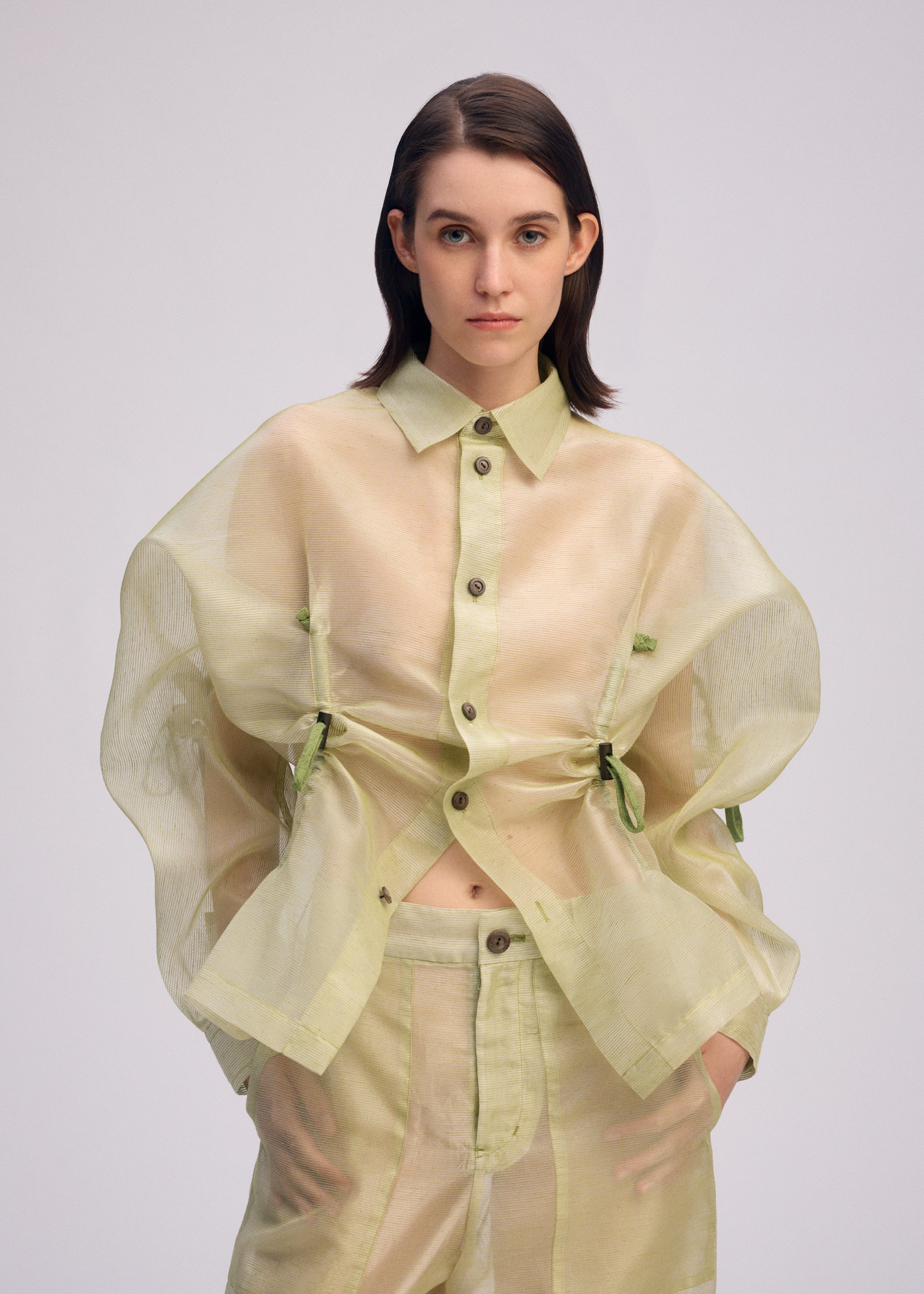 ISSEY MIYAKEレディースシャツ DRAW TO FORM Shirt Dark Green – ISSEY MIYAKE EU