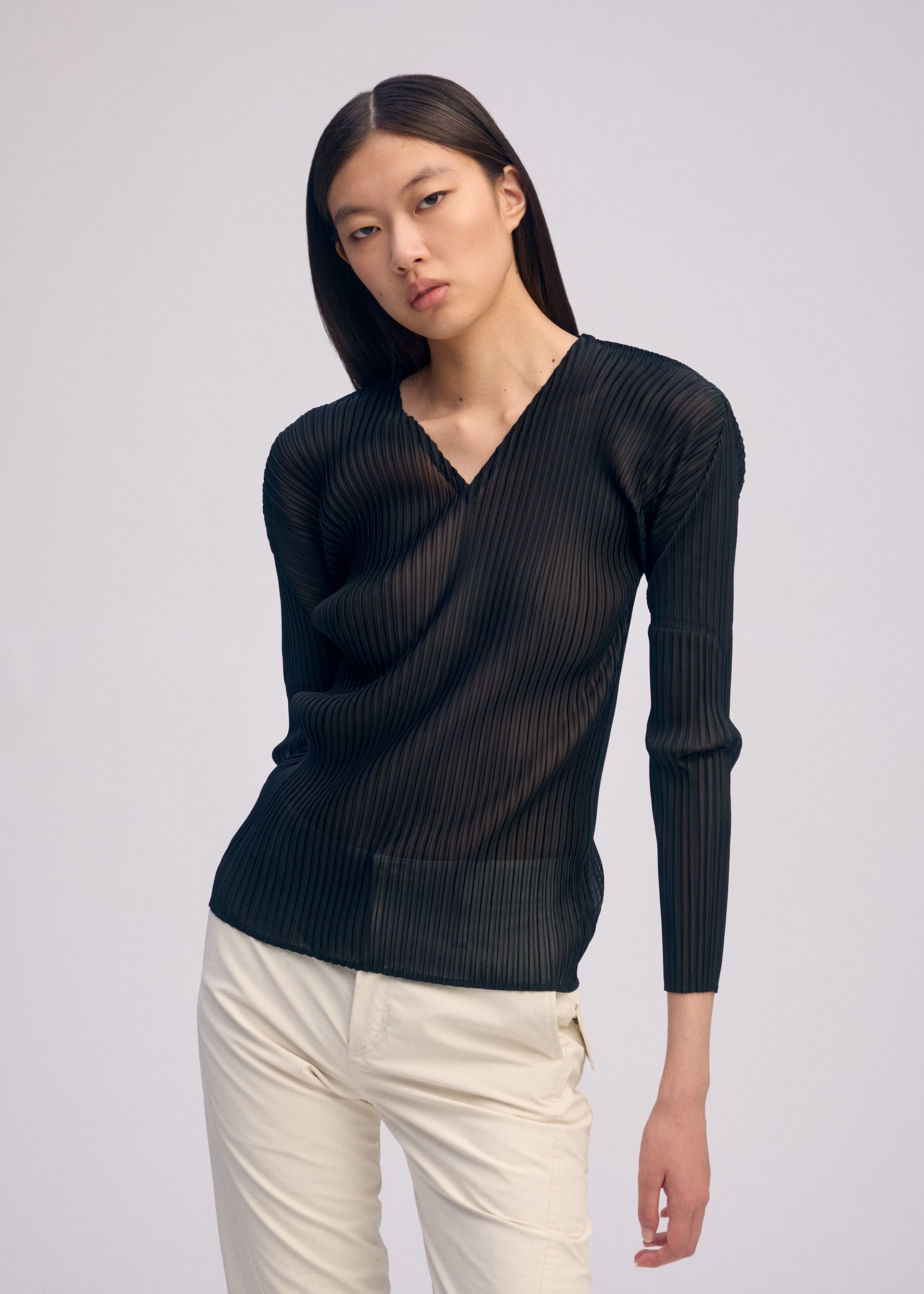 SHEER SCARF PLEATS Top Black – ISSEY MIYAKE EU