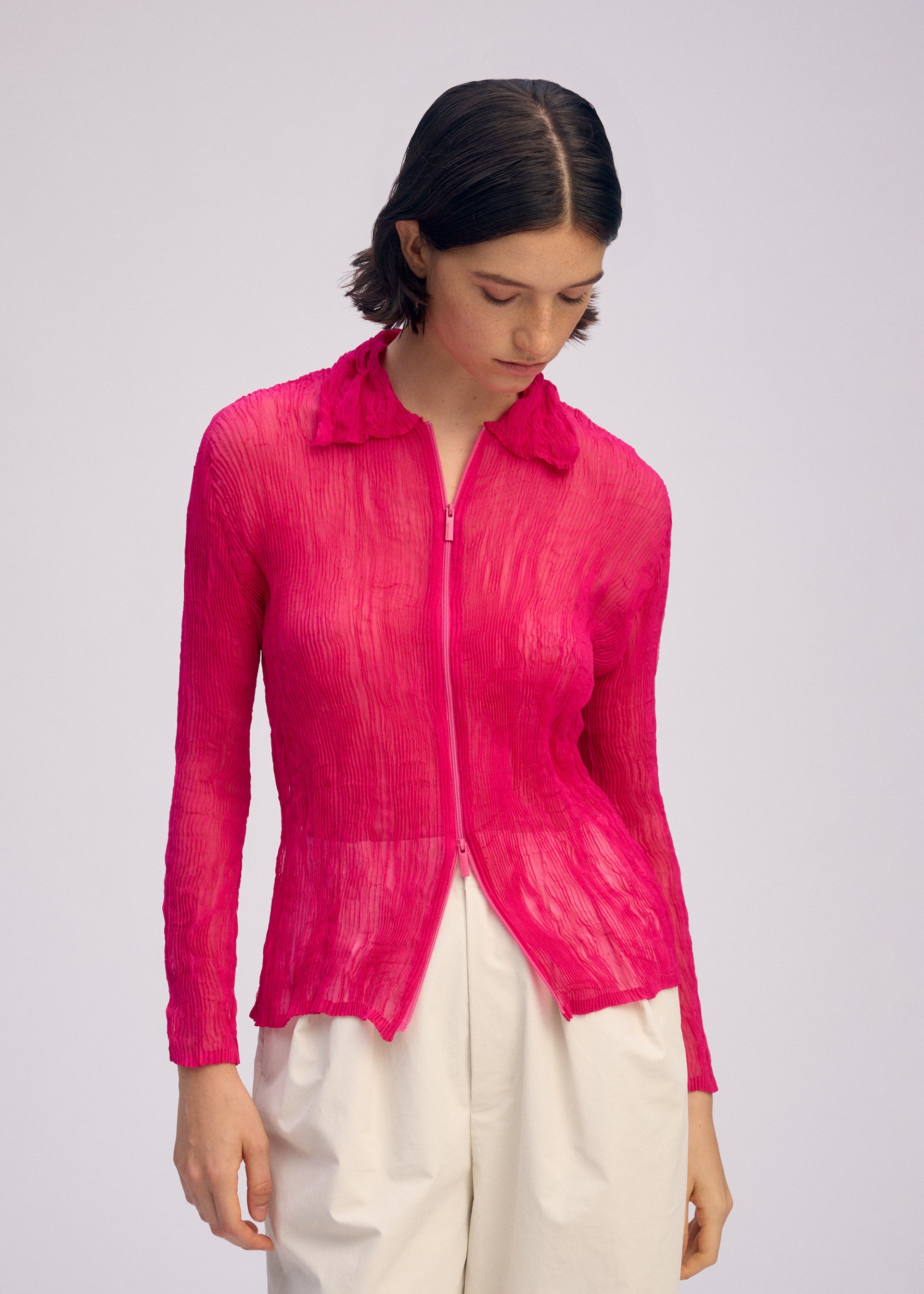CHIFFON TWIST 1 Cardigan Pink Robin – ISSEY MIYAKE EU