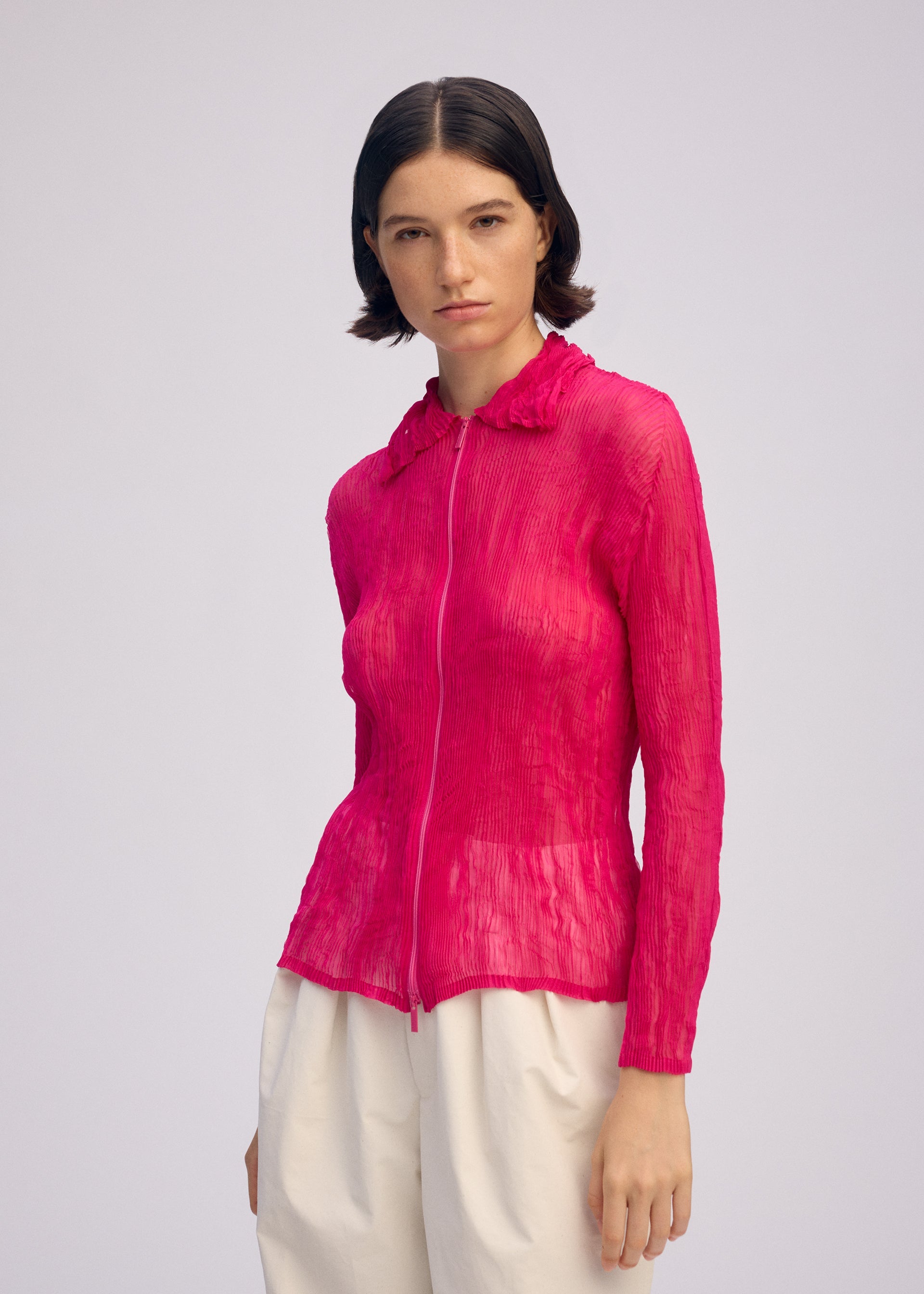 CHIFFON TWIST 1 Cardigan Pink Robin – ISSEY MIYAKE EU