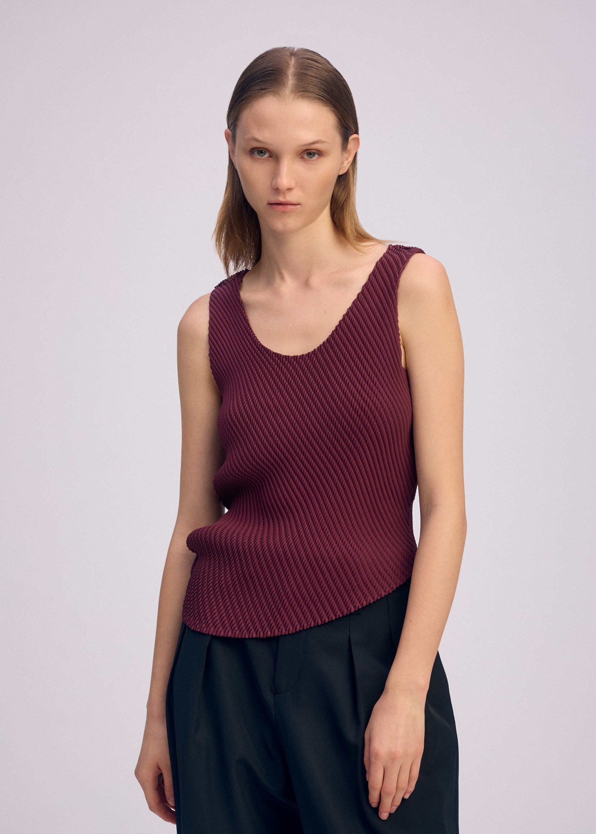 MISTY PLEATS Shirt Burgundy – ISSEY MIYAKE EU