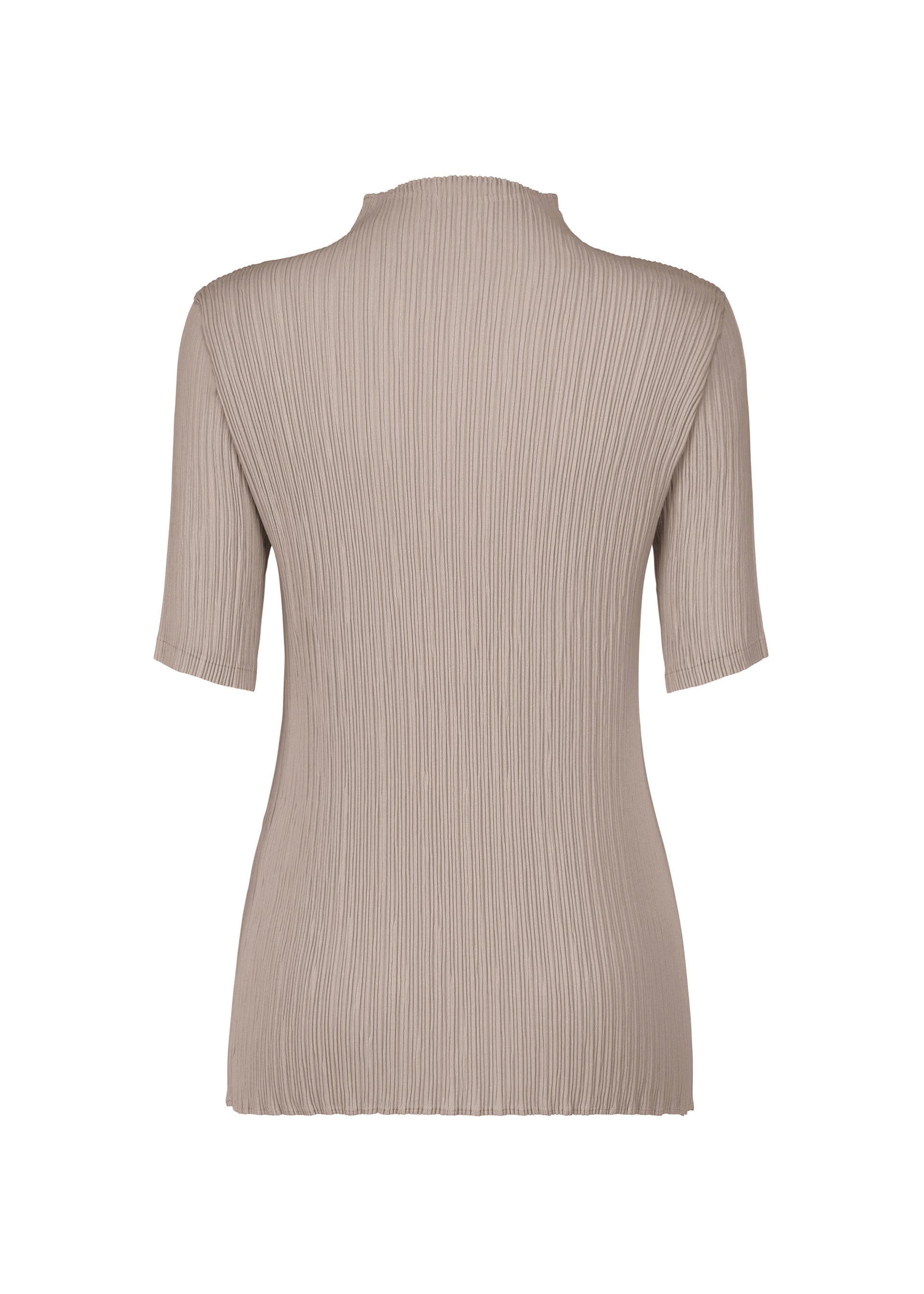 A detail shot of the ISSEY MIYAKE HATCHING PLEATS prêt à porter.