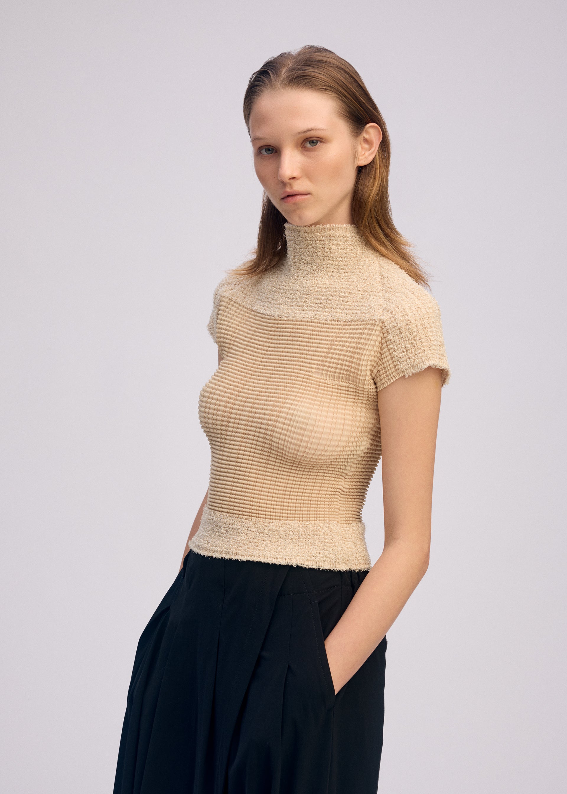 SHEER FUZZY PLEATS Top Black – ISSEY MIYAKE EU