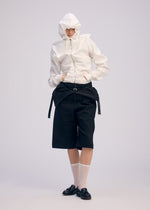 A model wears the Issey Miyake GENERIC WEAR prêt à porter.