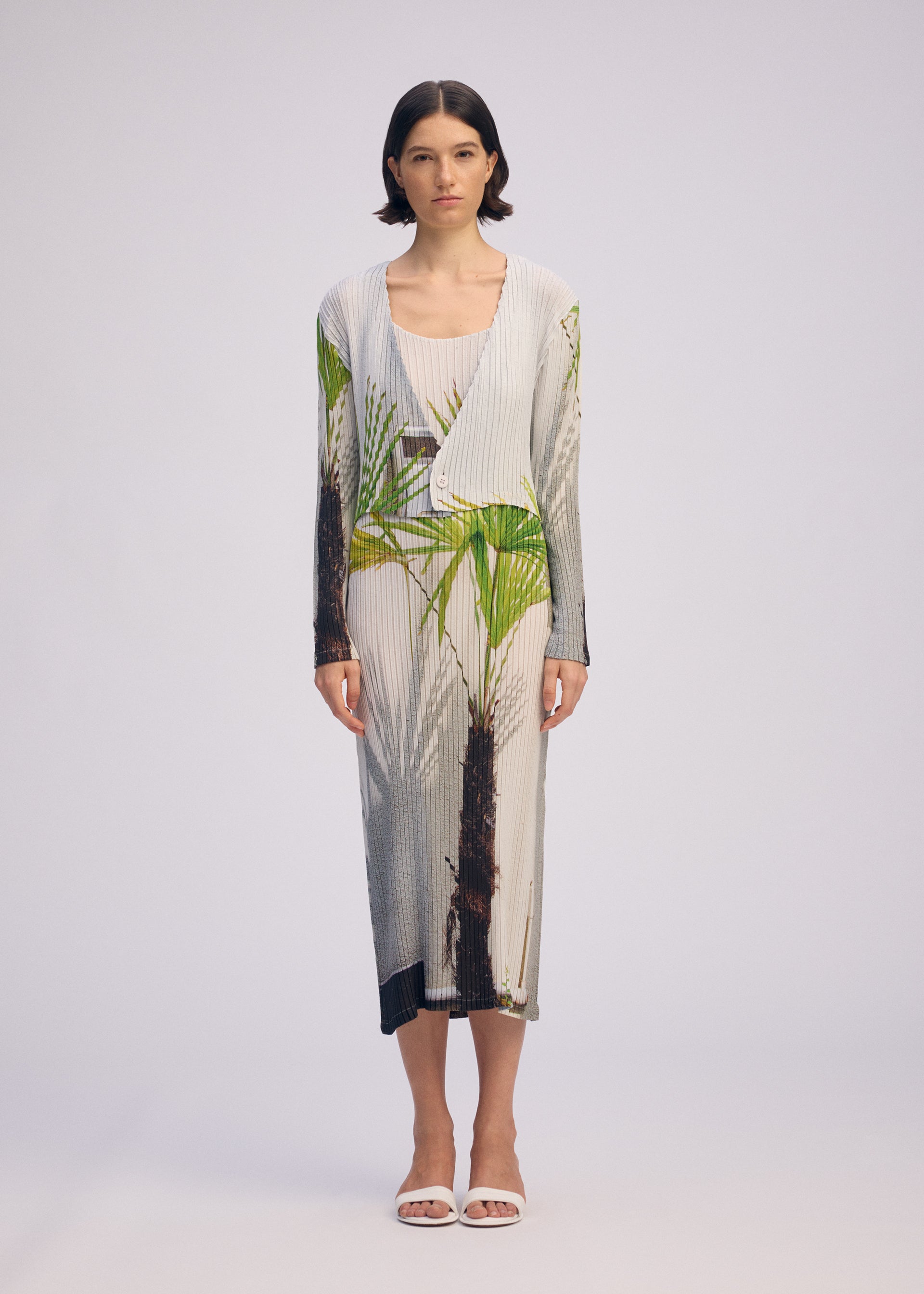 URBAN JUNGLE PLEATS Cardigan Black-Hued – ISSEY MIYAKE EU