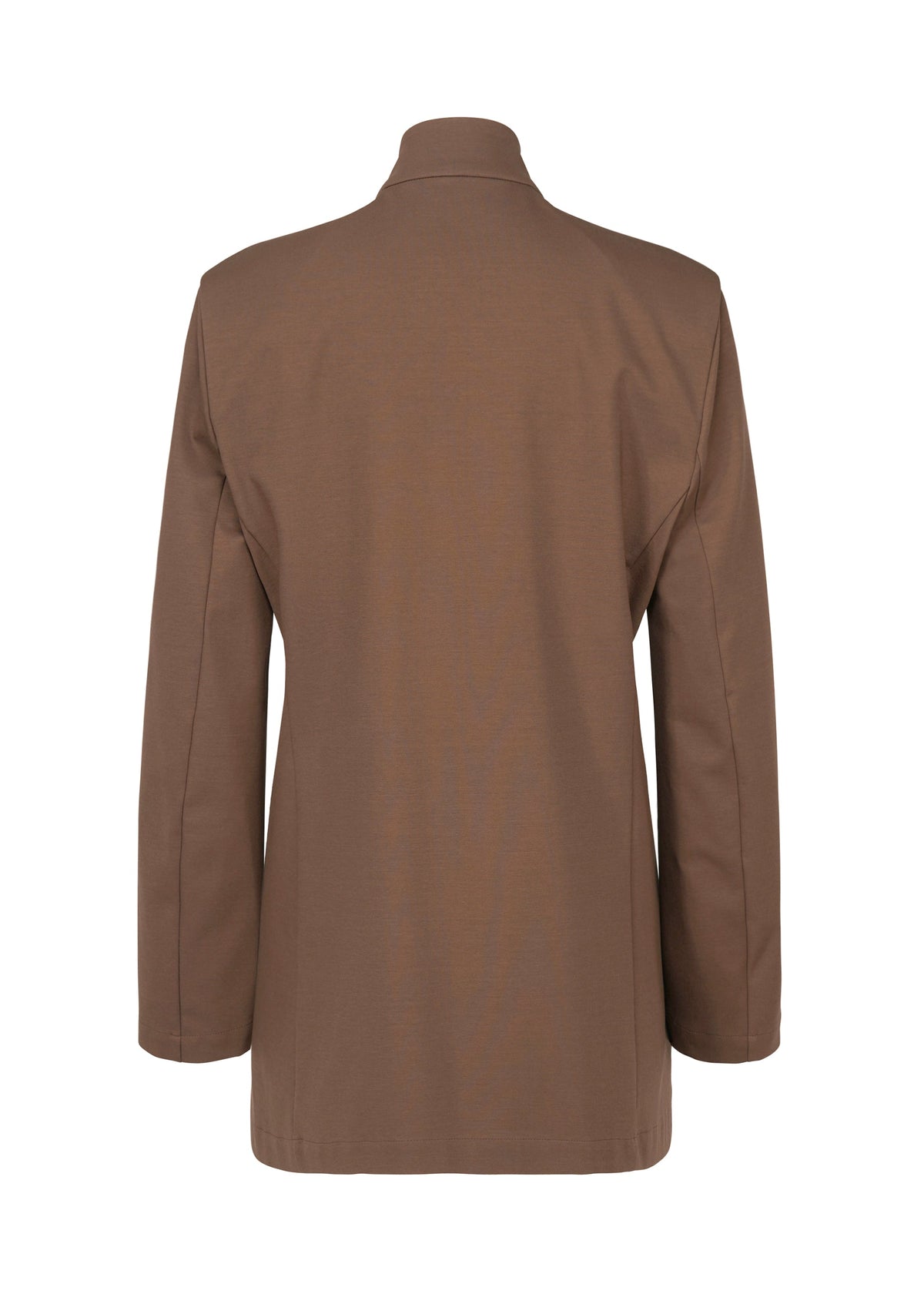 A detail shot of the ISSEY MIYAKE SIMPLE ENSEMBLE prêt à porter.