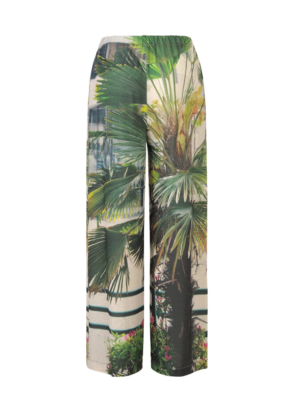 A detail shot of the Issey Miyake URBAN JUNGLE JERSEY pants.