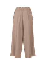 A detail shot of the ISSEY MIYAKE CAMPAGNE prêt à porter.