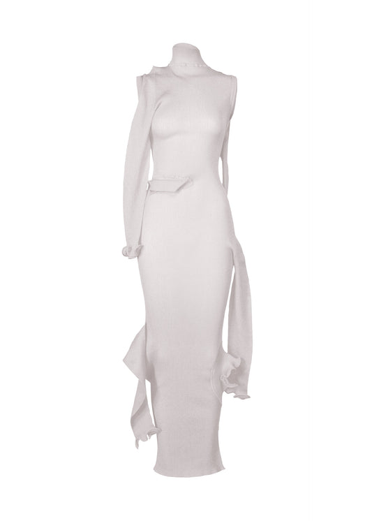 A product shot of the ISSEY MIYAKE ADVENTITIOUS?SLEEVES dress in grey (11), recurring_style.