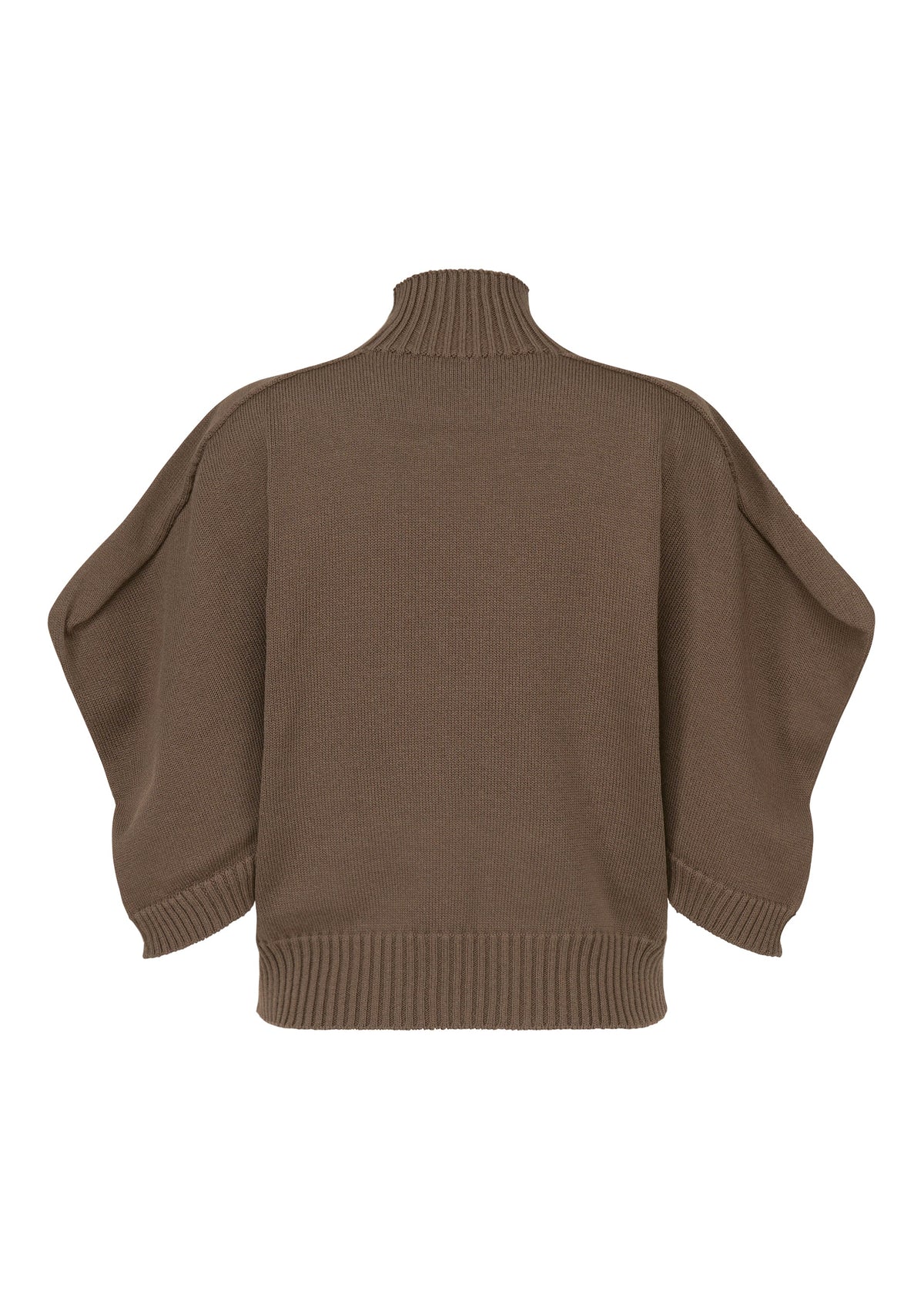 A detail shot of the ISSEY MIYAKE AKIMBO KNIT prêt à porter.