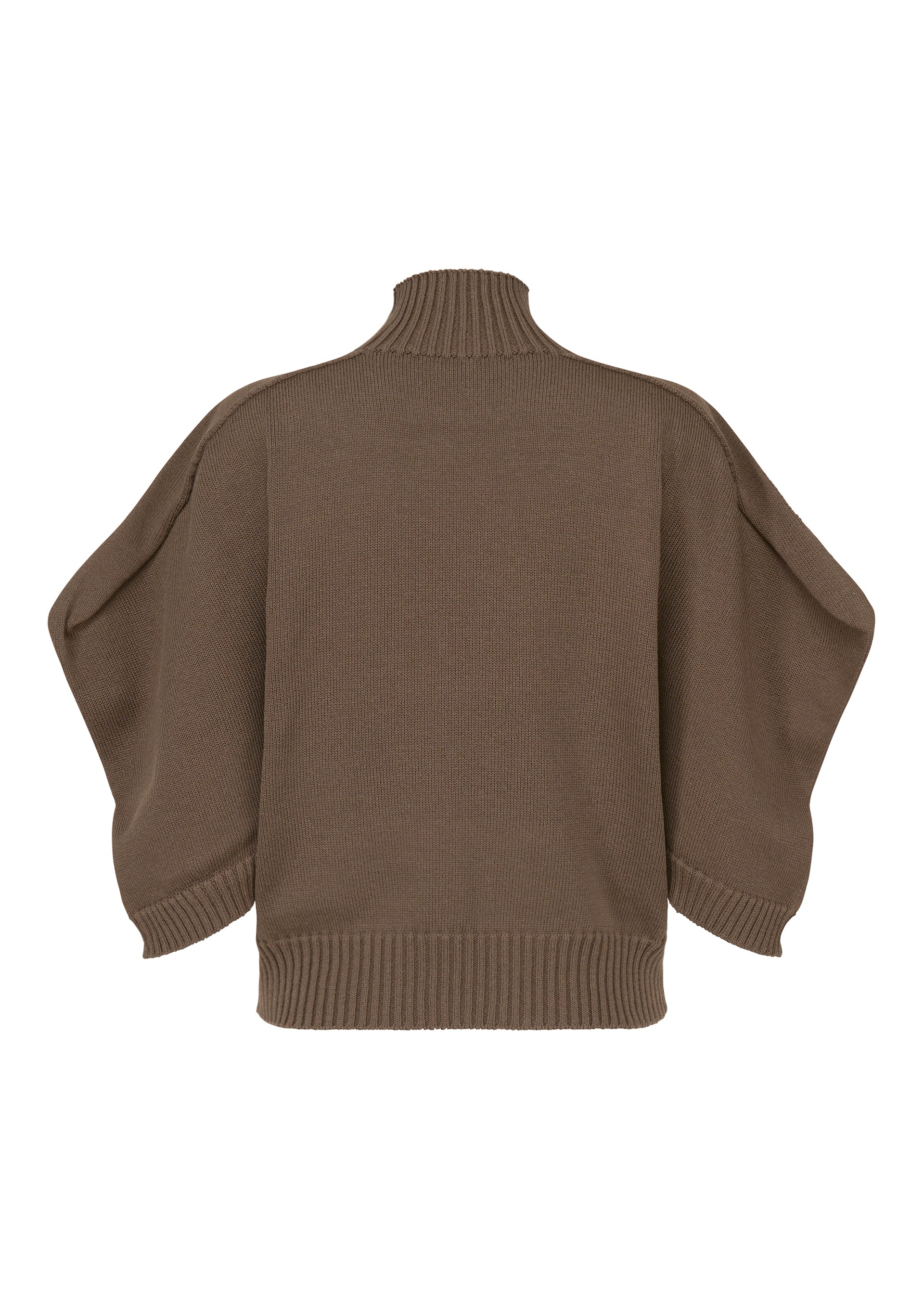 A detail shot of the ISSEY MIYAKE AKIMBO KNIT prêt à porter.