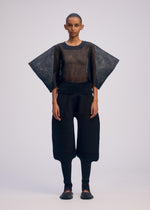 A model wears the Issey Miyake CIALDA prêt à porter.