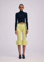 A model wears the ISSEY MIYAKE ELEPHANT KNIT prêt à porter.