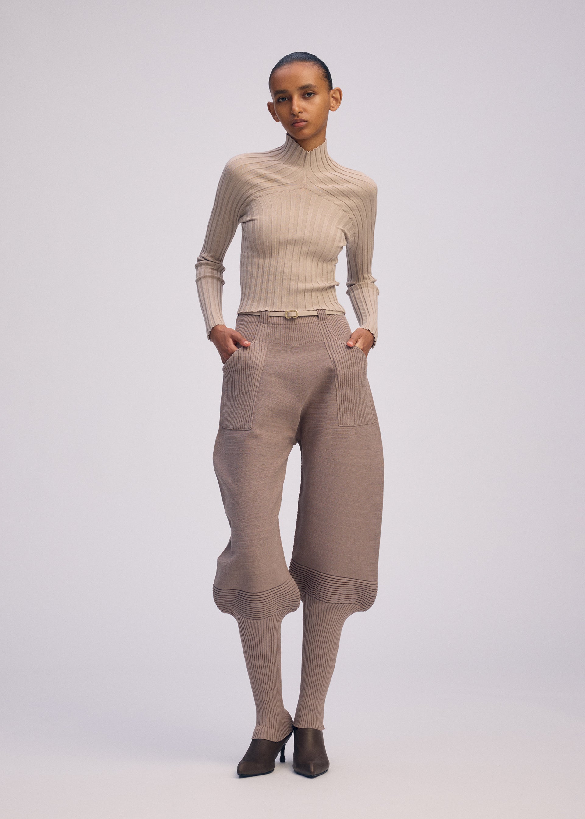 ELEPHANT KNIT Top Black – ISSEY MIYAKE EU