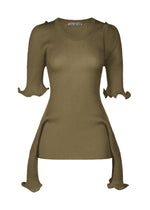 A product shot of the ISSEY MIYAKE ADVENTITIOUS?SLEEVES top in green (65), recurring_style.