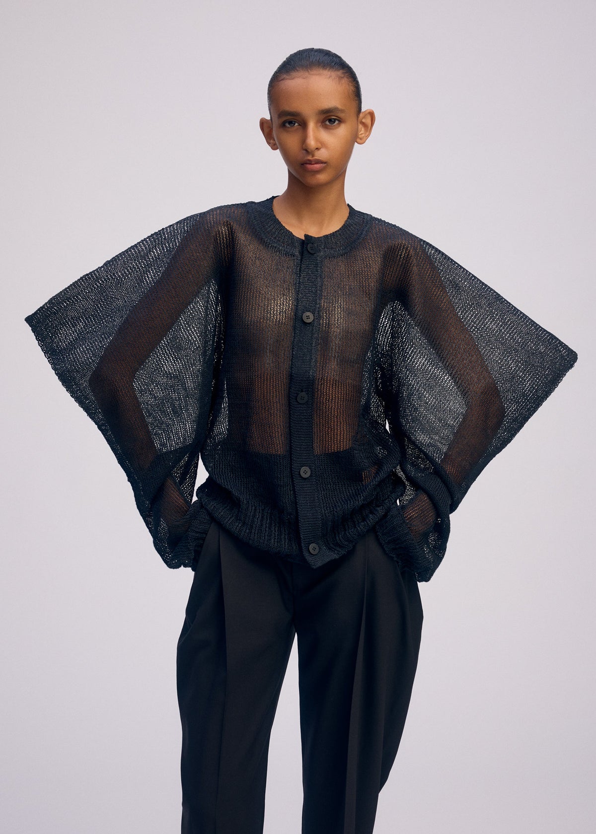 A model wears the Issey Miyake CIALDA prêt à porter.
