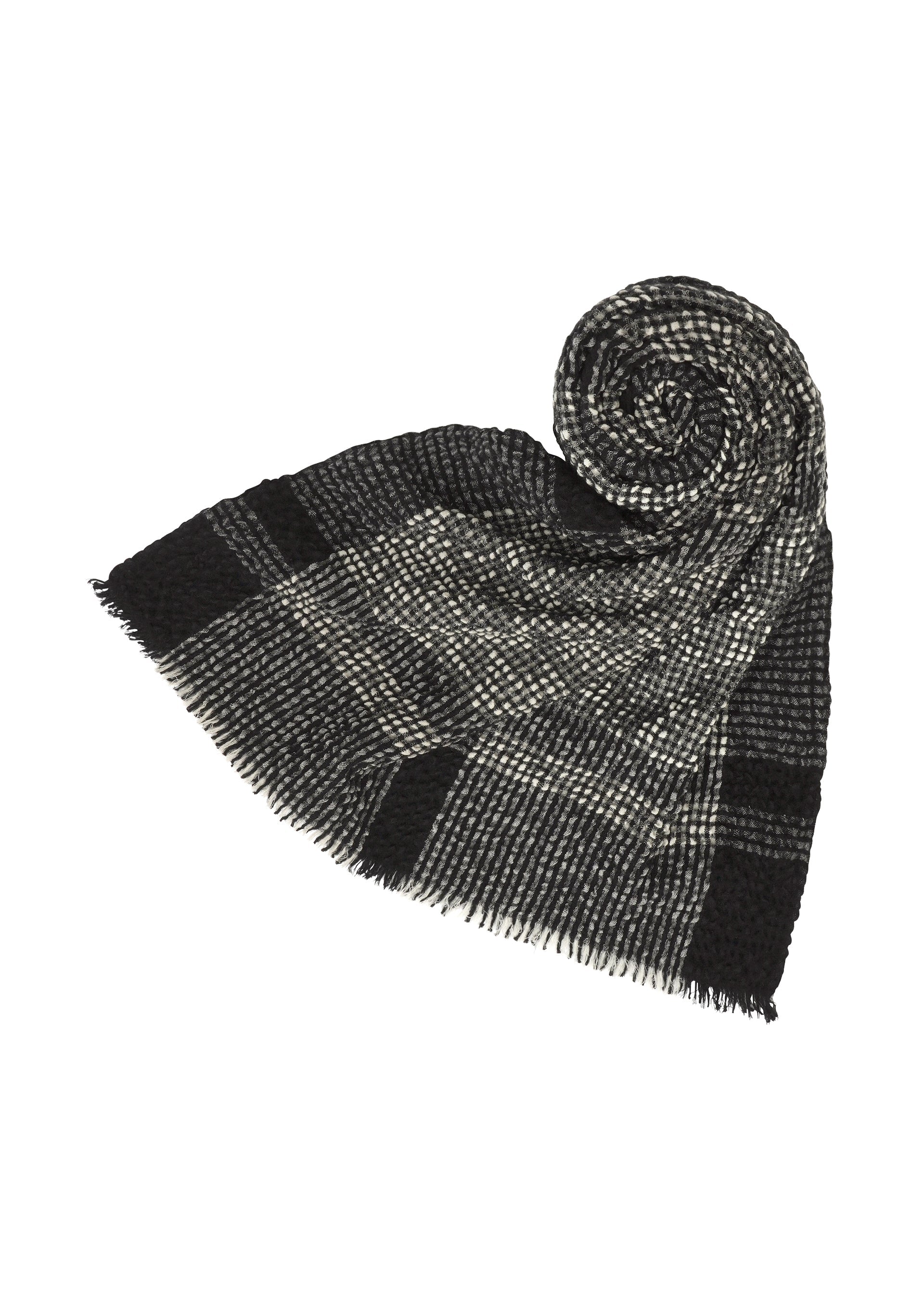 SCARVES – ISSEY MIYAKE EU