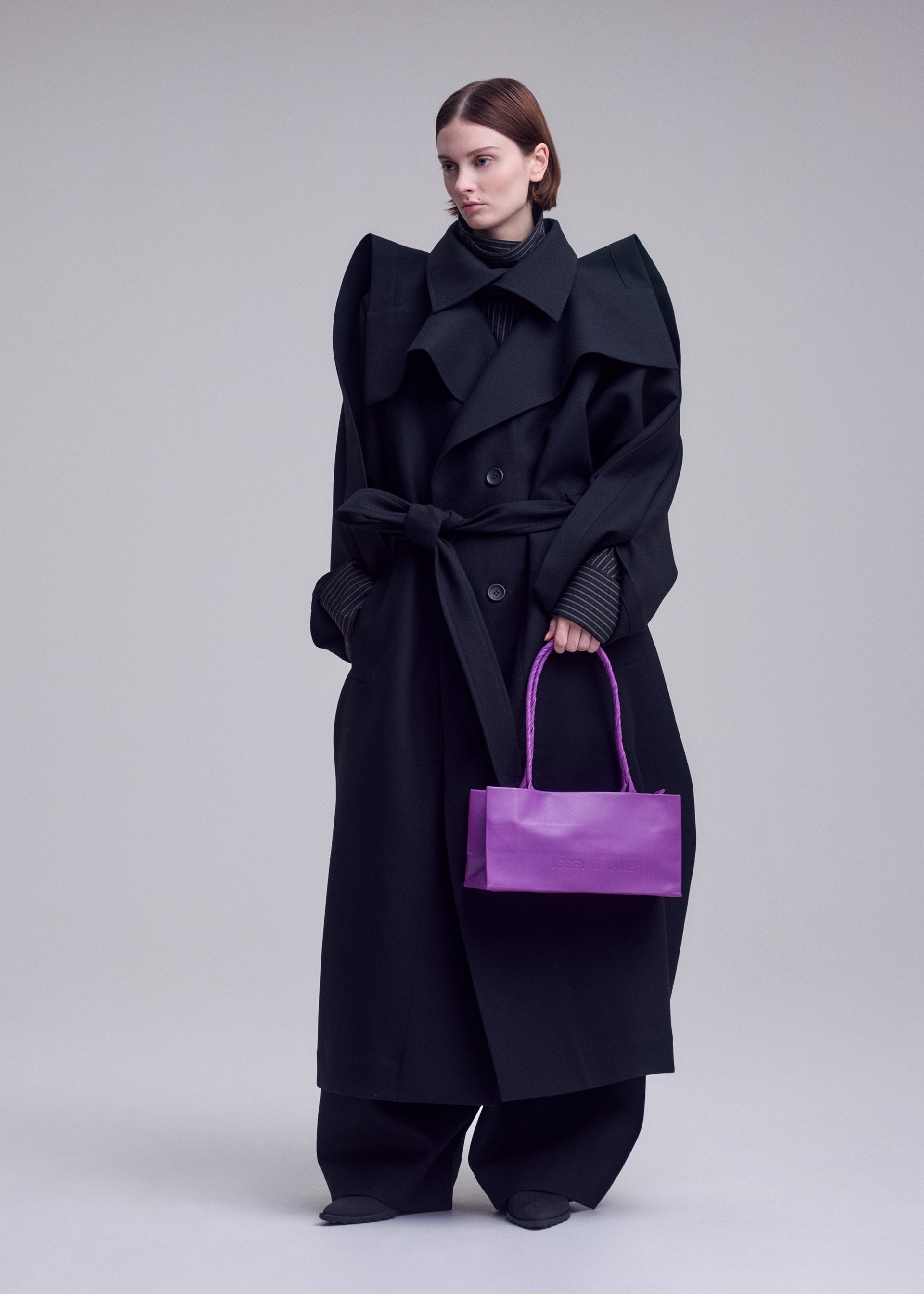 PAPER BAG LEATHER Bag Black – ISSEY MIYAKE EU
