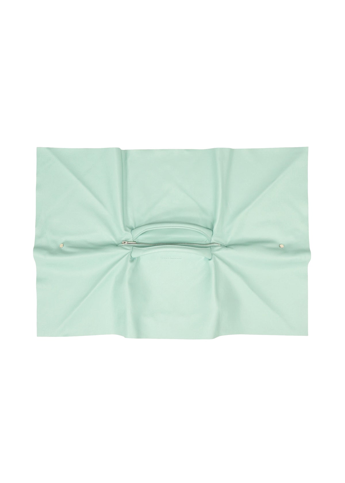 A detail shot of the ISSEY MIYAKE SQUARE BAG(LEATHER) bag.