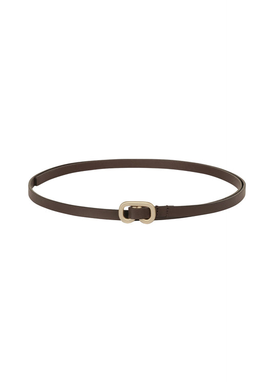 A product shot of the ISSEY MIYAKE SOLID LEATHER BELT belt in dark brown.