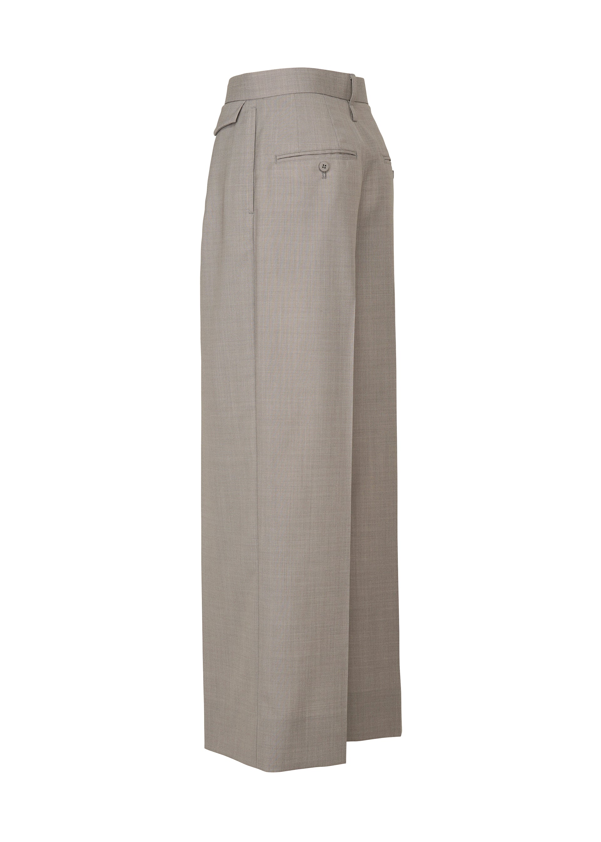 A detail shot of the ISSEY MIYAKE HONEST ENSEMBLE pants.