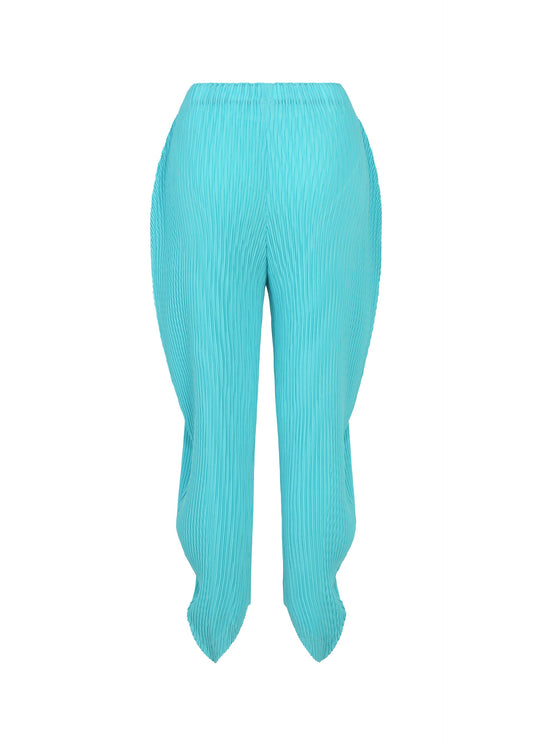 A detail shot of the ISSEY MIYAKE LEAF PLEATS pants.