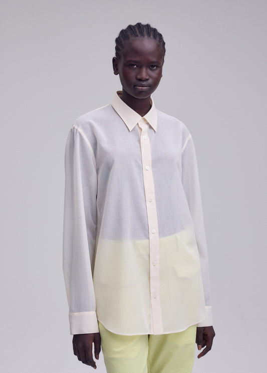 A model wears the ISSEY MIYAKE SHEER WOOL sheer-wool-shirt-black-1-fw26.