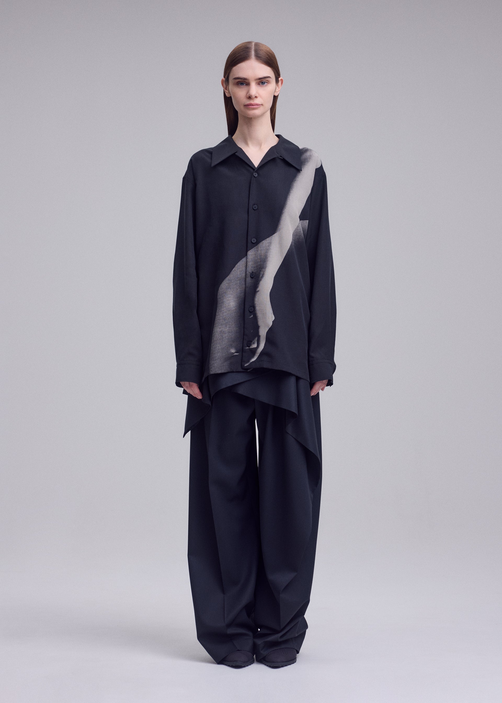 HANDS OF LOVER Shirt Black-Hued – ISSEY MIYAKE EU