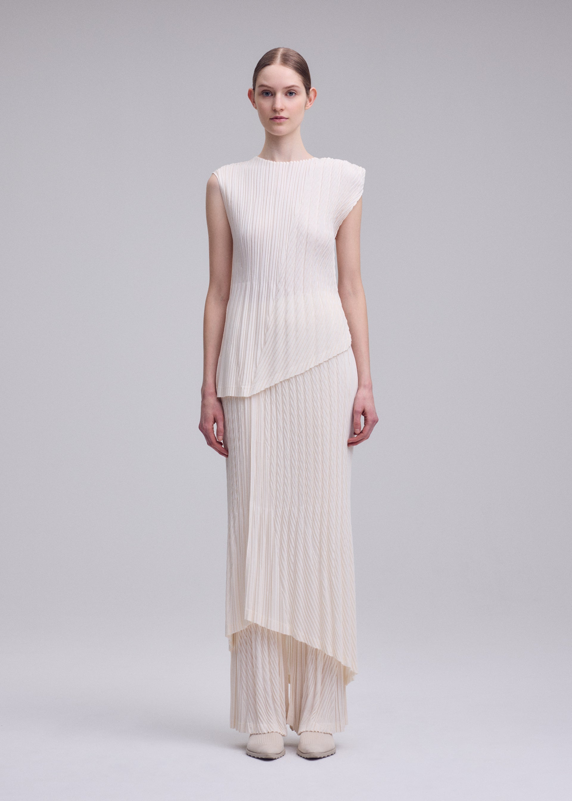 UNFURLING PLEATS Shirt Off-White – ISSEY MIYAKE EU