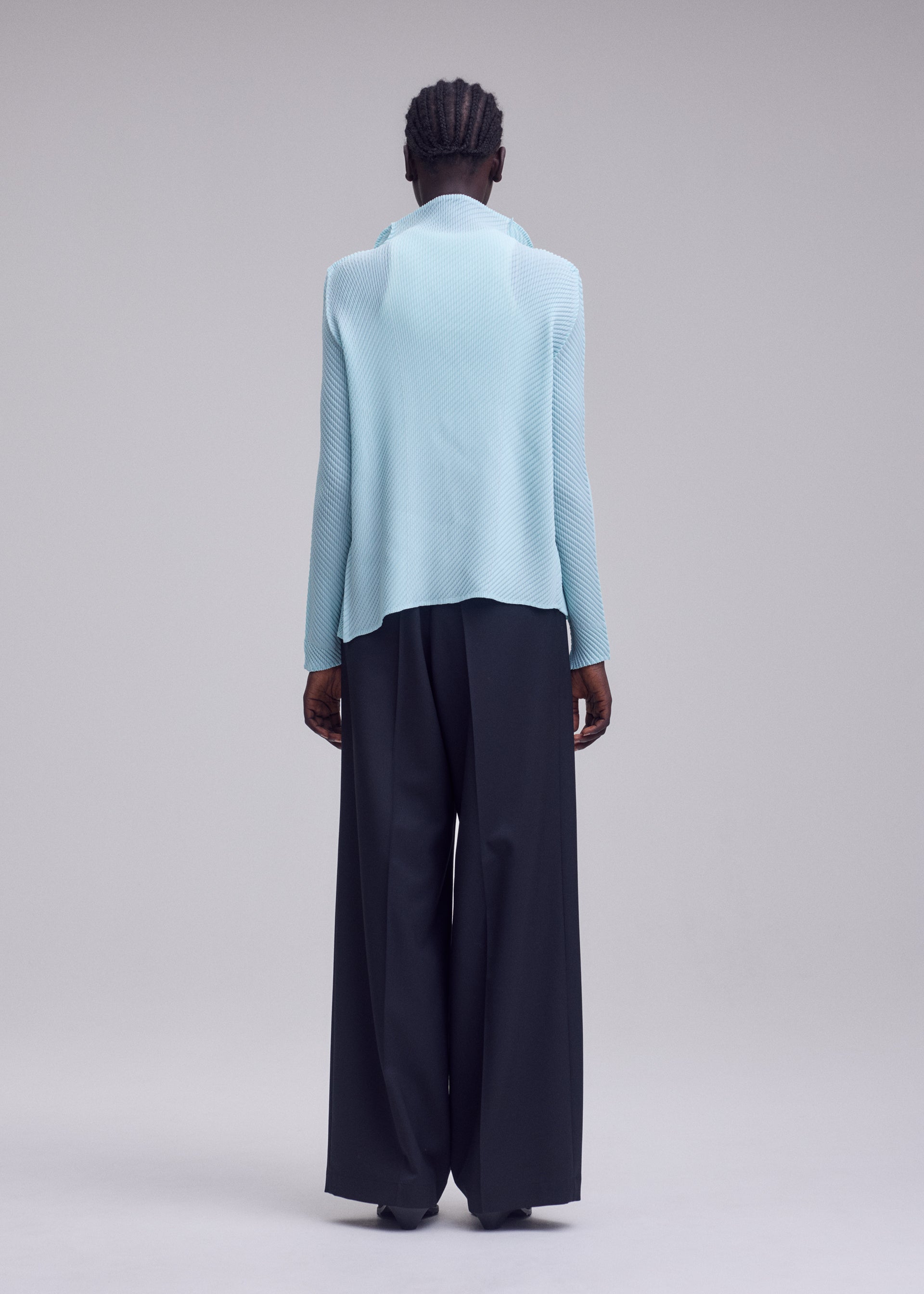 MISTY PLEATS Shirt Black – ISSEY MIYAKE EU