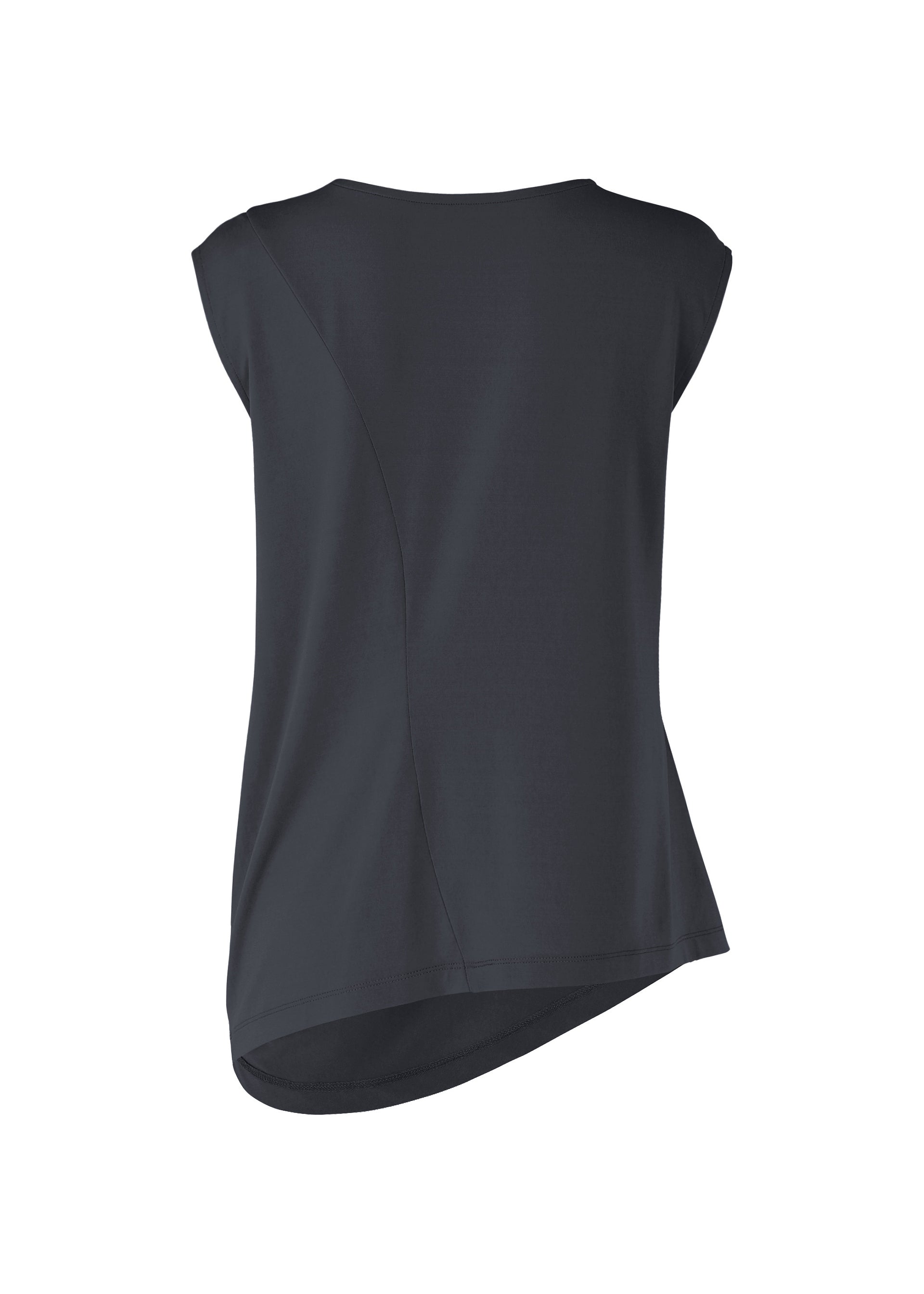 A detail shot of the ISSEY MIYAKE DRAPE JERSEY-68 shirt.