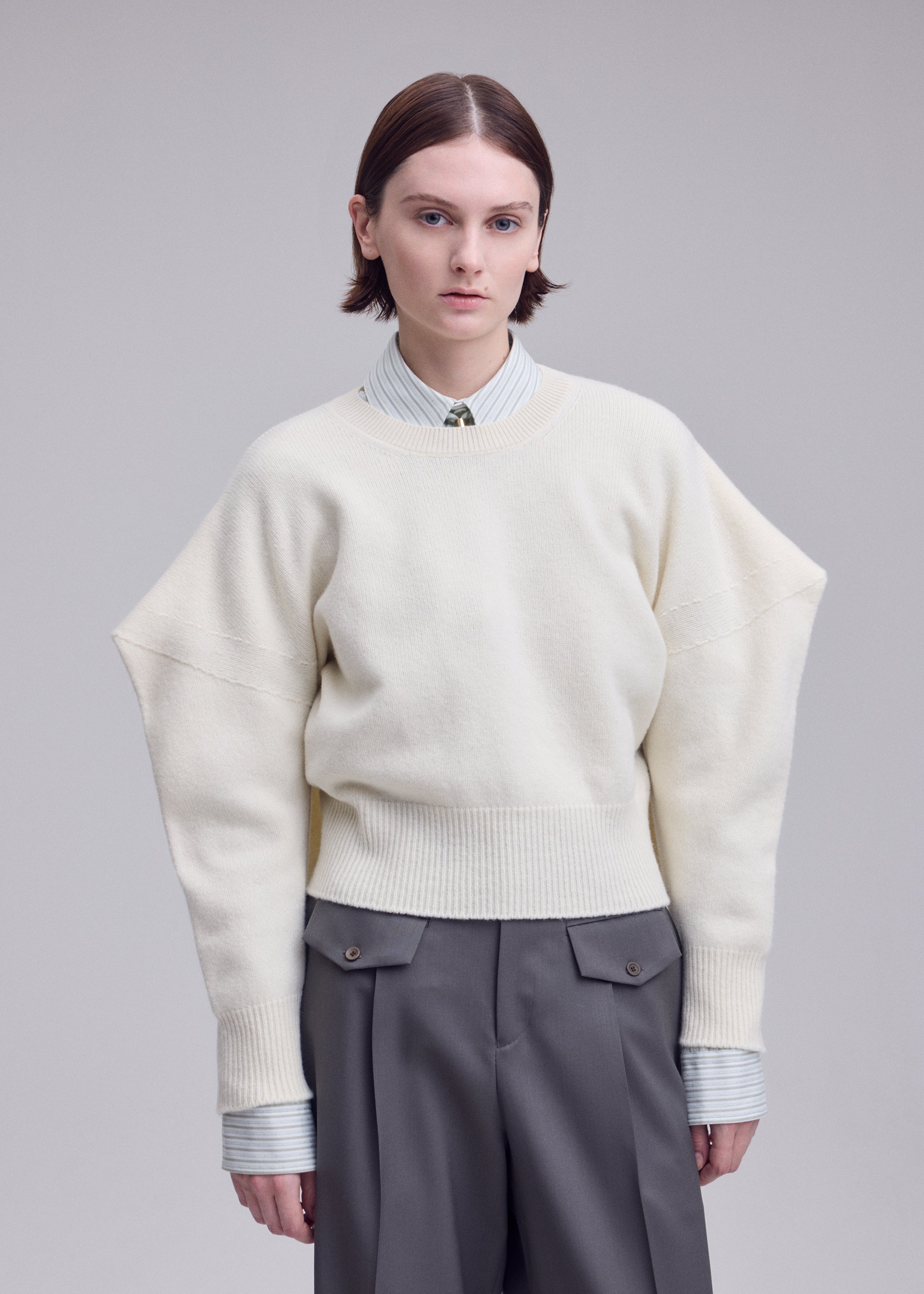 ISSEY MIYAKE me トップス ブラック オーガンジー 貫頭衣 O KNIT Top Black – ISSEY MIYAKE EU