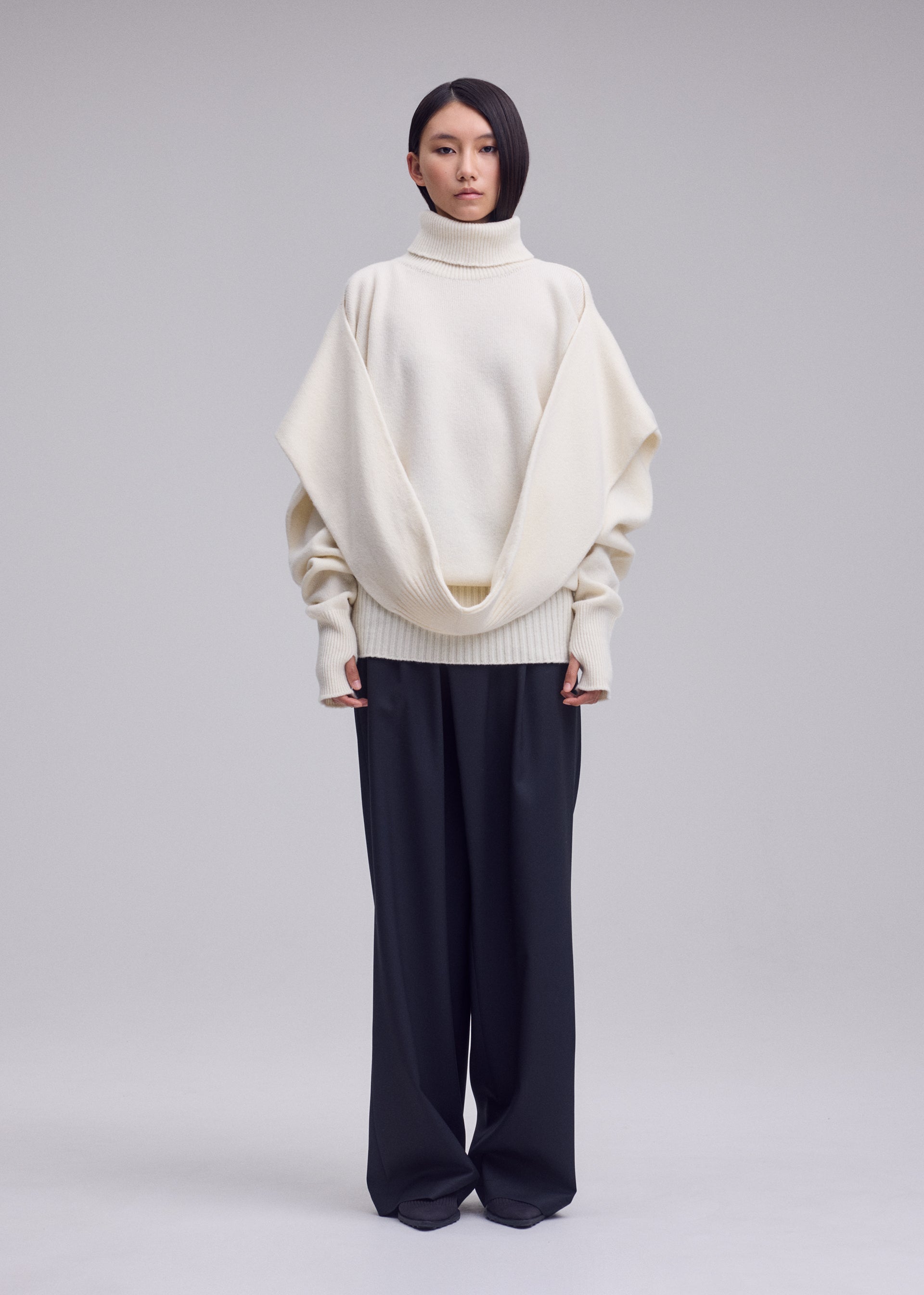 O KNIT Top Black – ISSEY MIYAKE EU