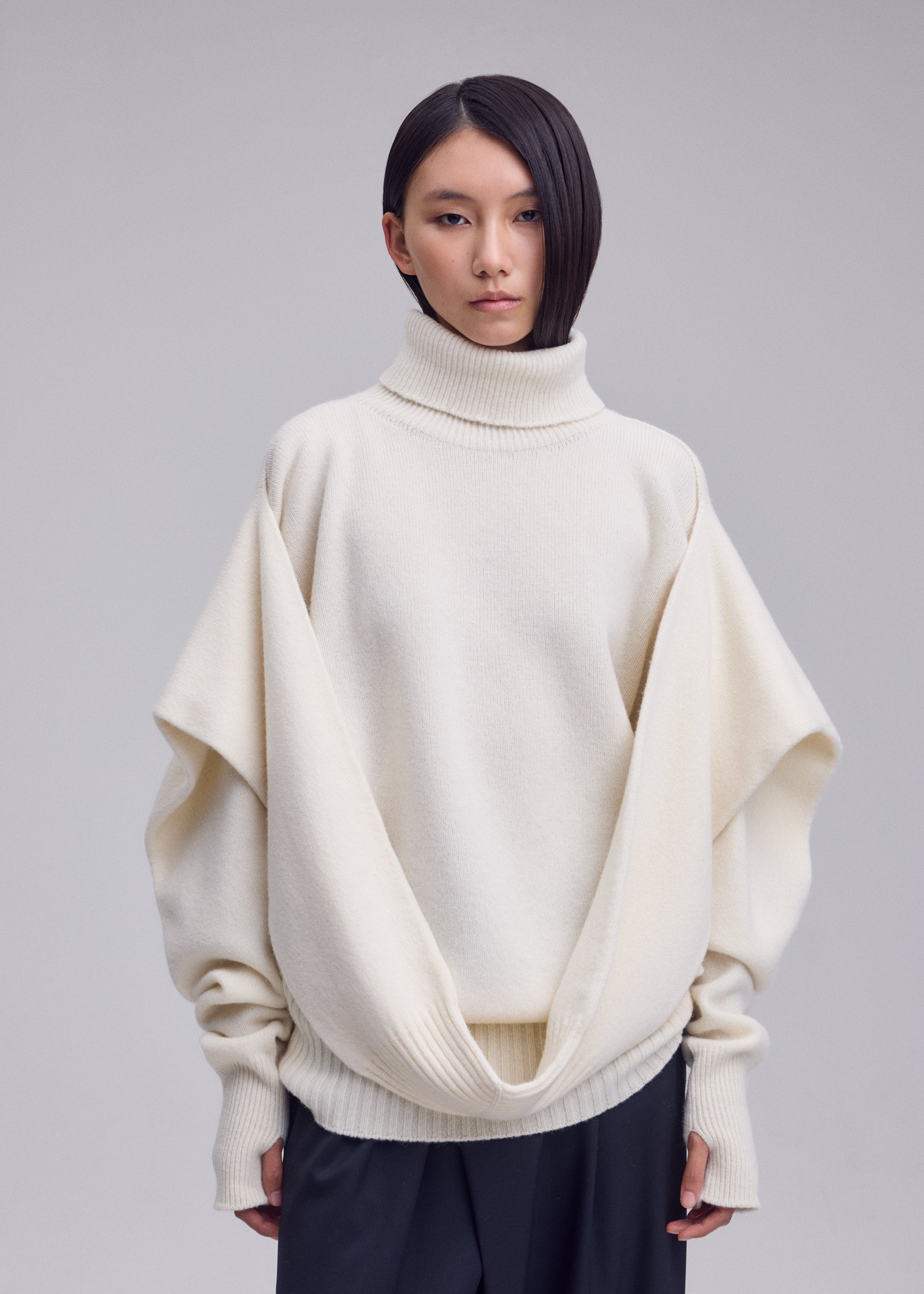 O KNIT Top Black – ISSEY MIYAKE EU