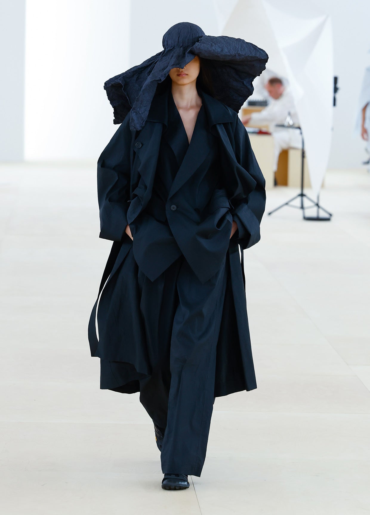 me by ISSEY MIYAKE 2024 SS ノースリーブ 未使用 ISSEY MIYAKE コレクション SPRING SUMMER 2024 – isseymiyake.com
