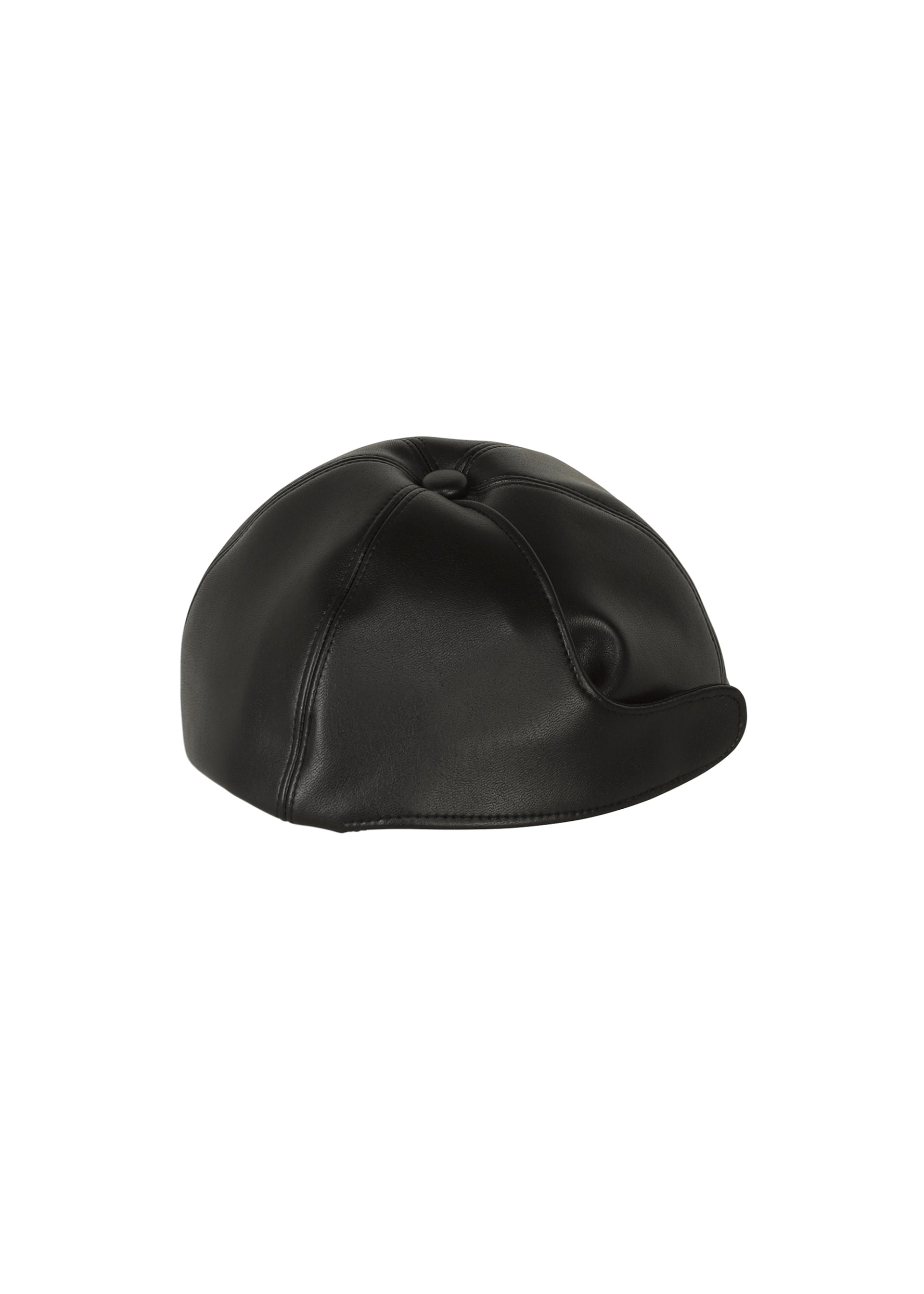 A product shot of the IM MEN PIGEON CAP hat in black (15).