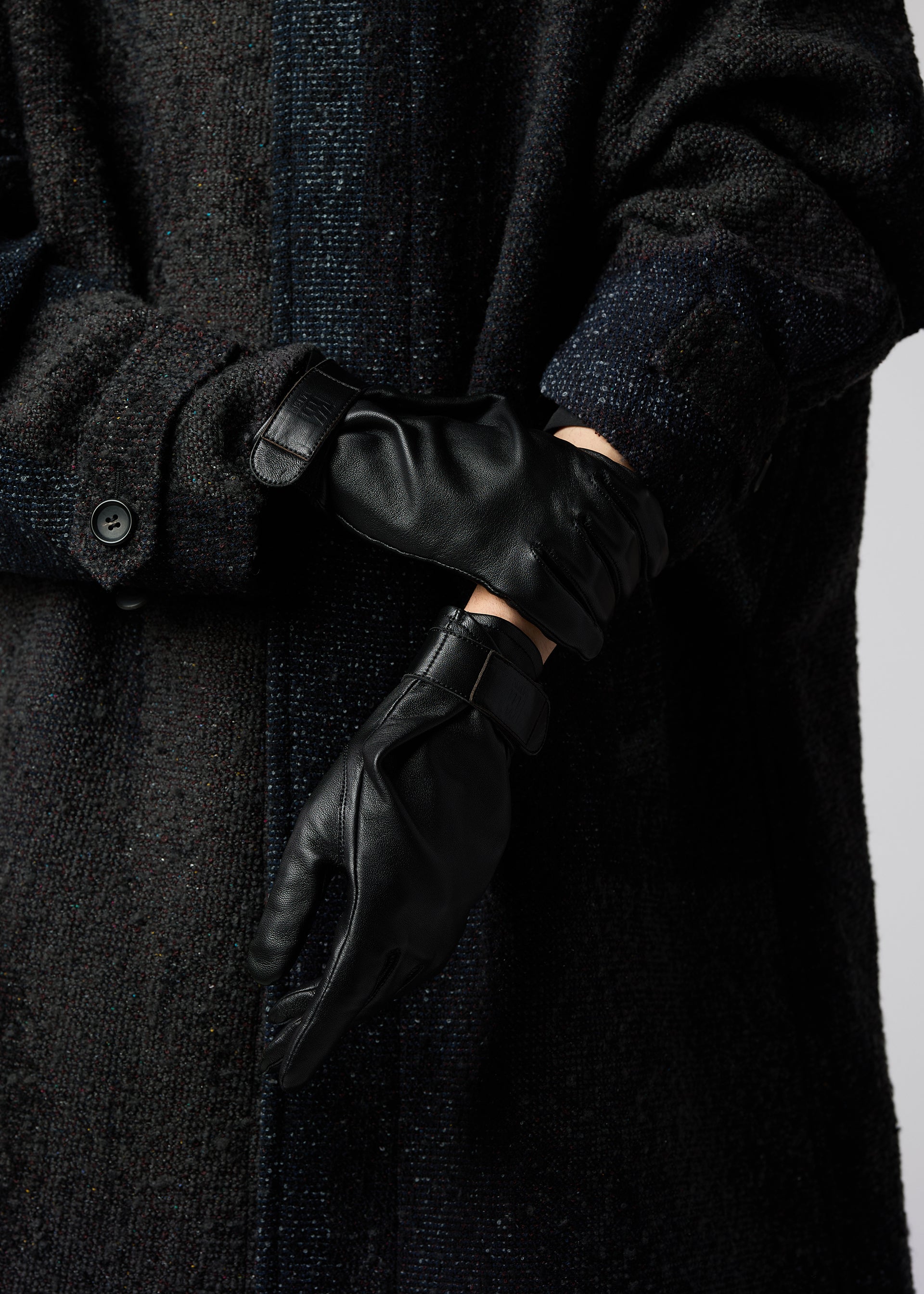 PIGEON GLOVES Gloves Black – ISSEY MIYAKE EU