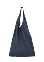 A product shot of the IM MEN GURU GURU bag in blue (72).