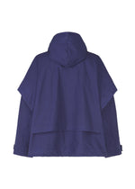 A detail shot of the IM Men LIGHT COTTON jacket.