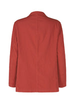 A detail shot of the IM MEN SHRINK DYE jacket.