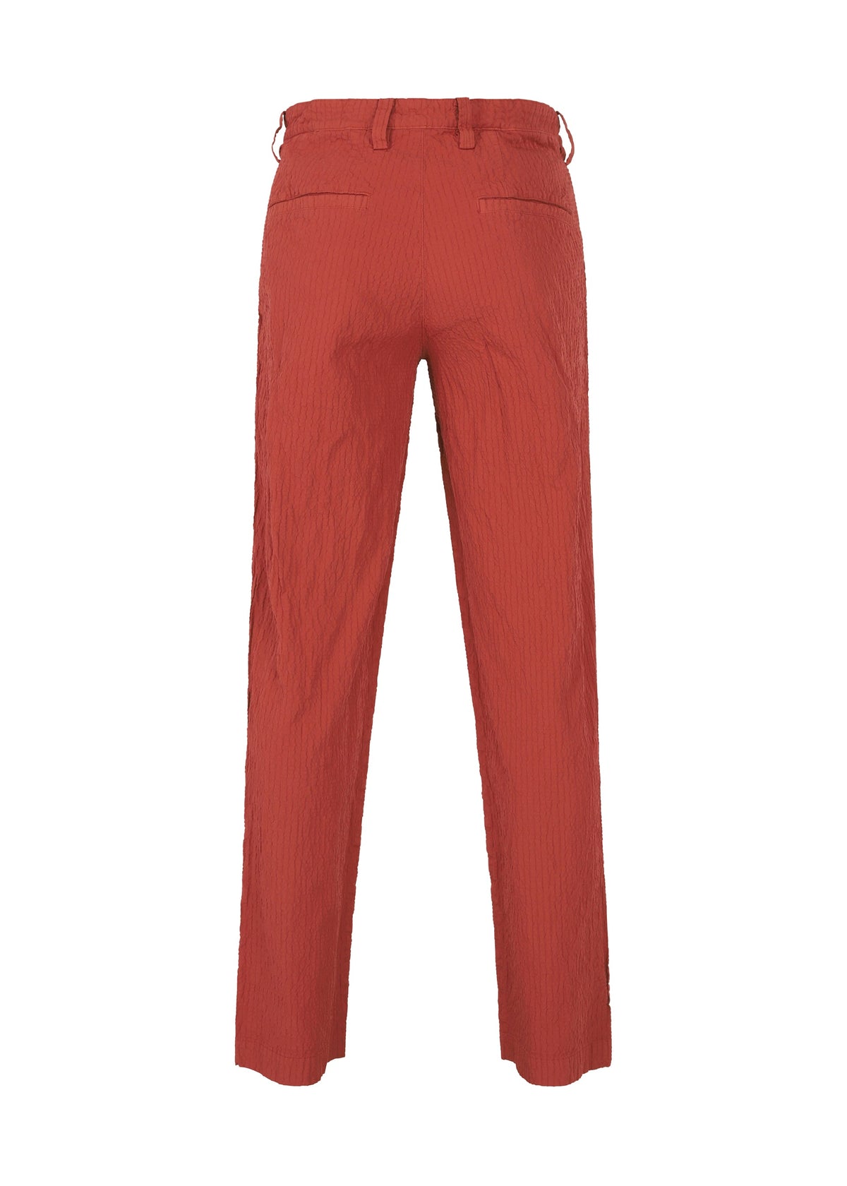 A detail shot of the IM MEN SHRINK DYE trousers.