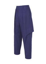 A detail shot of the IM Men LIGHT COTTON trousers.