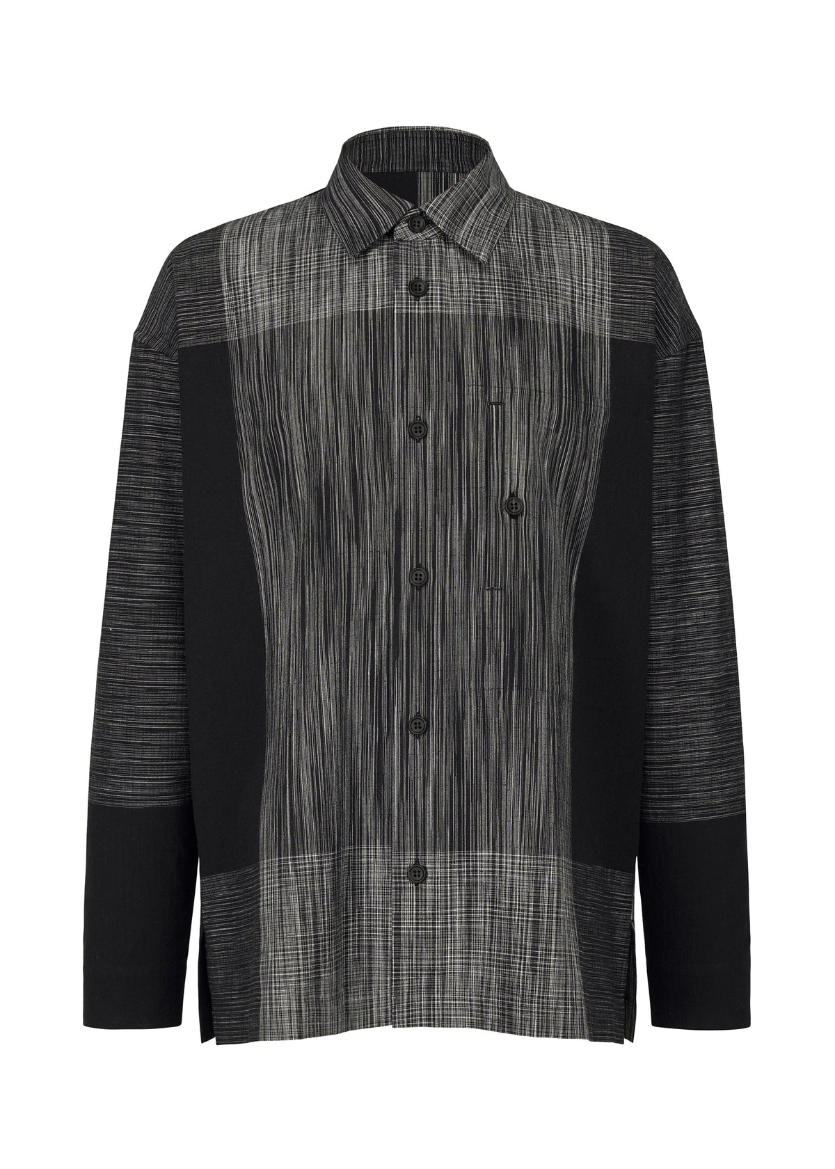 A product shot of the IM MEN KASURI shirt in black (15).