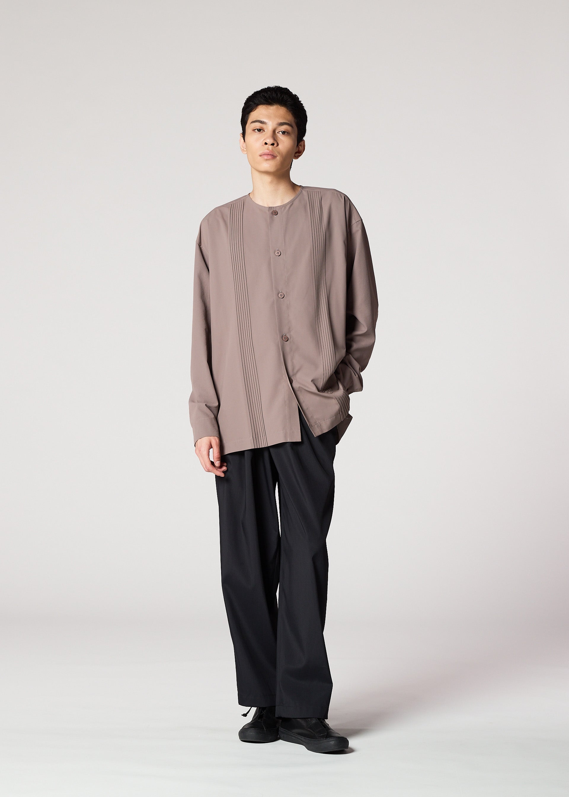 PLEATS SHIRT Shirt Black – ISSEY MIYAKE EU