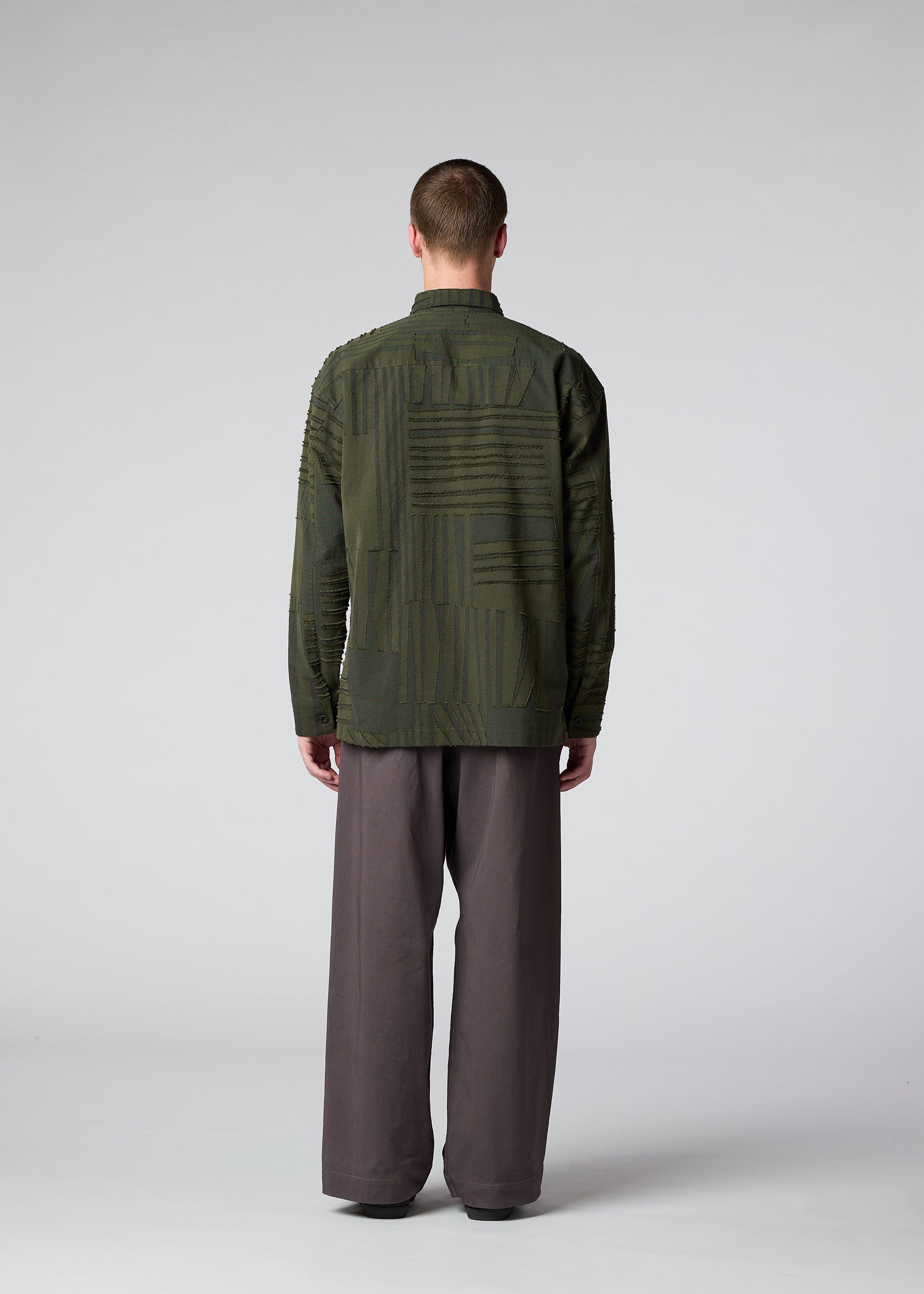 イッセイミヤケ メンズ シャツGEOMETRY JACQUARD SHIRT GEOMETRY JACQUARD SHIRT Shirt Black – ISSEY MIYAKE EU